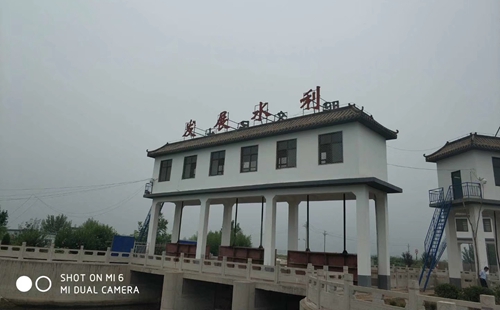 邯鄲市東風(fēng)渠采用我司地表水岸邊站水質(zhì)在線監(jiān)測(cè)系統(tǒng)